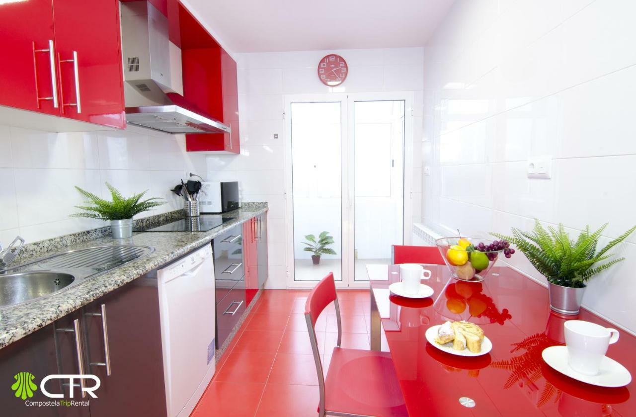Apartamento Con Excelente Conexion & Garaje Appartement Santiago de Compostella Buitenkant foto